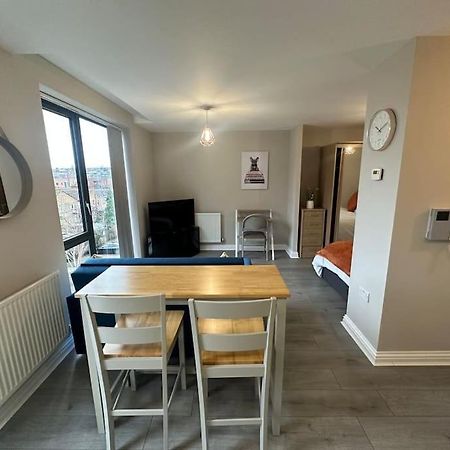 Cute Apartment Next To Colindale Station Edgware Exteriér fotografie