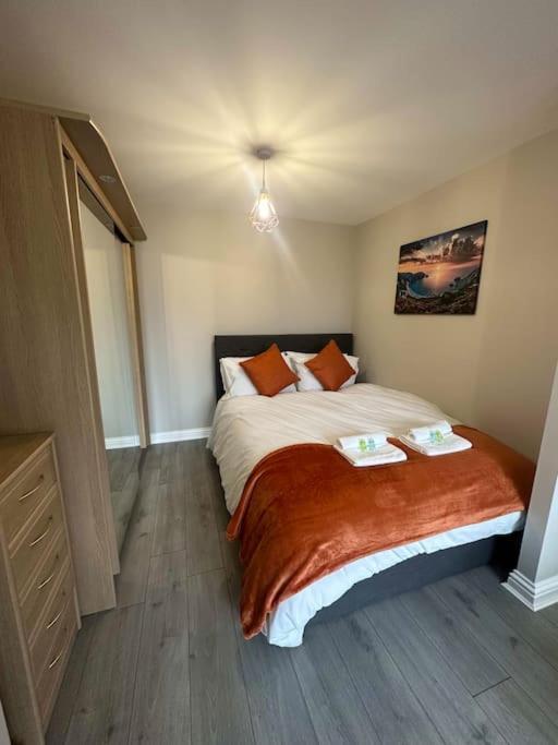 Cute Apartment Next To Colindale Station Edgware Exteriér fotografie