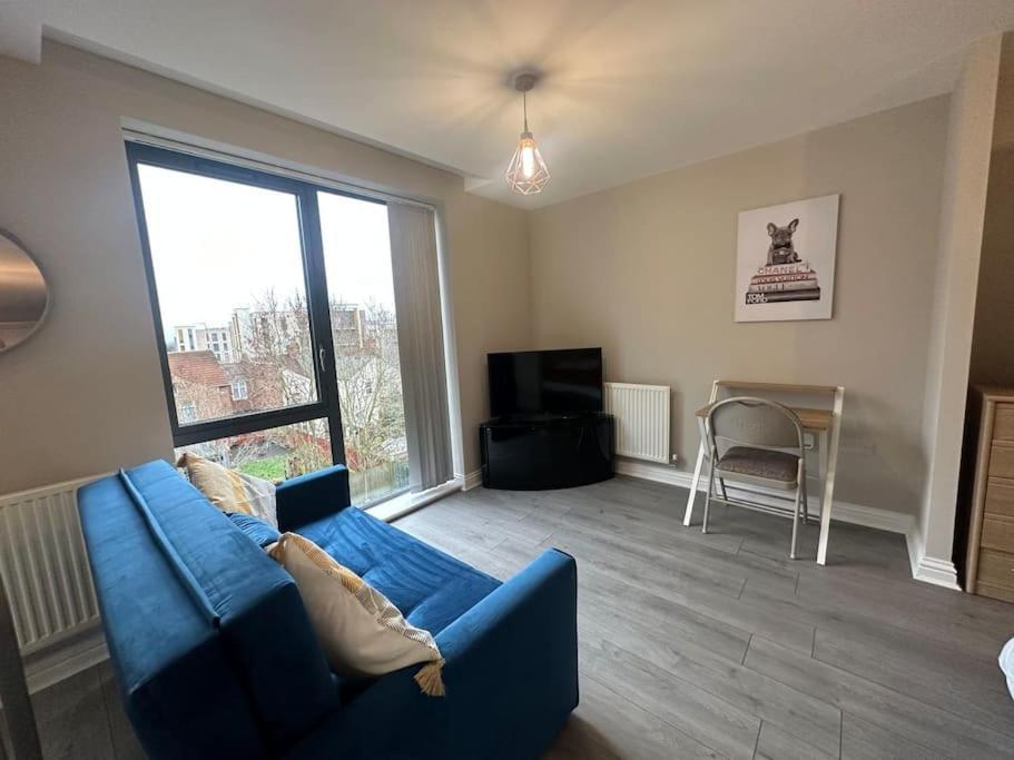 Cute Apartment Next To Colindale Station Edgware Exteriér fotografie